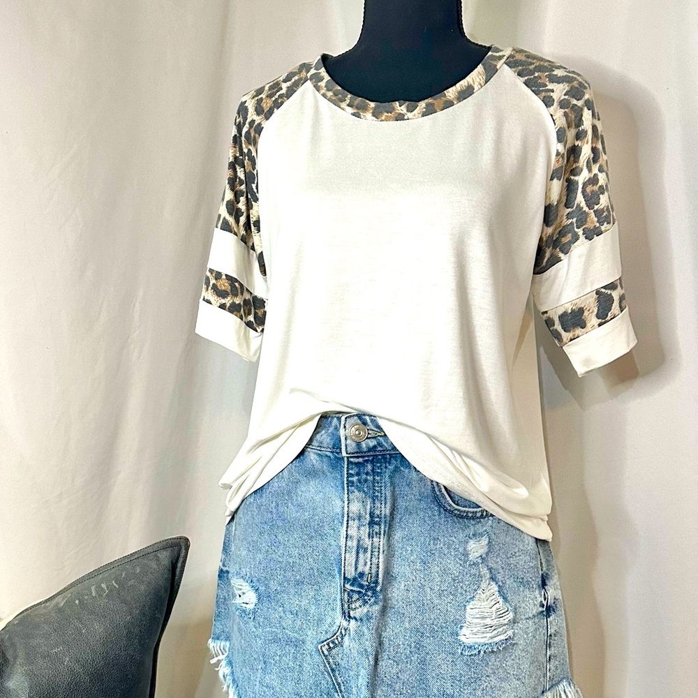 Leopard Stripe Sleeve Tee